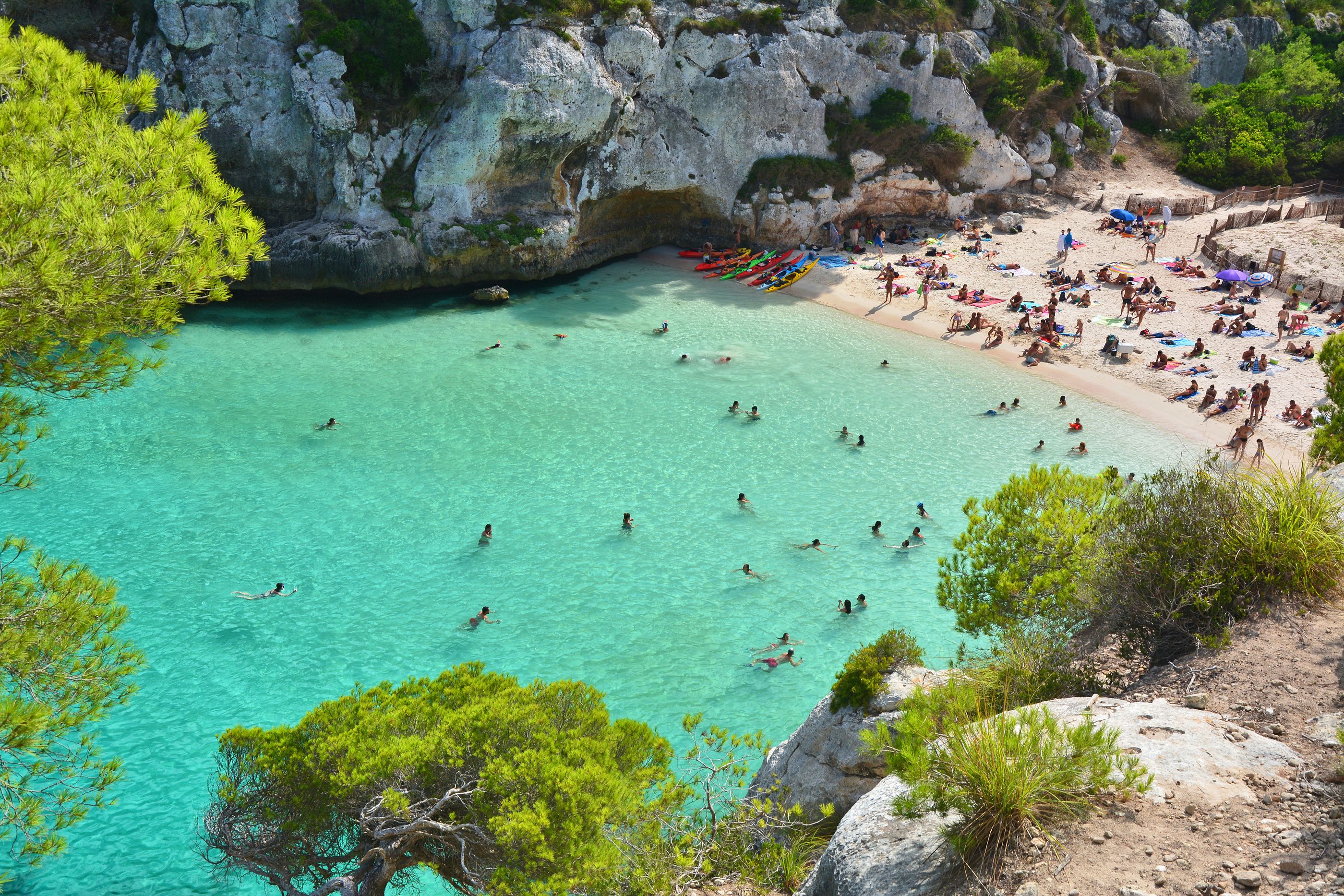 Las calas que no te puedes perder si viajas a Menorca