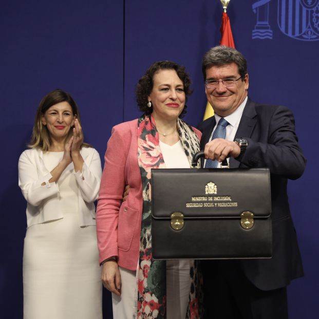 Magdalena Valerio, presidenta del Pacto de Toledo, junto al ministro José Luis Escrivá