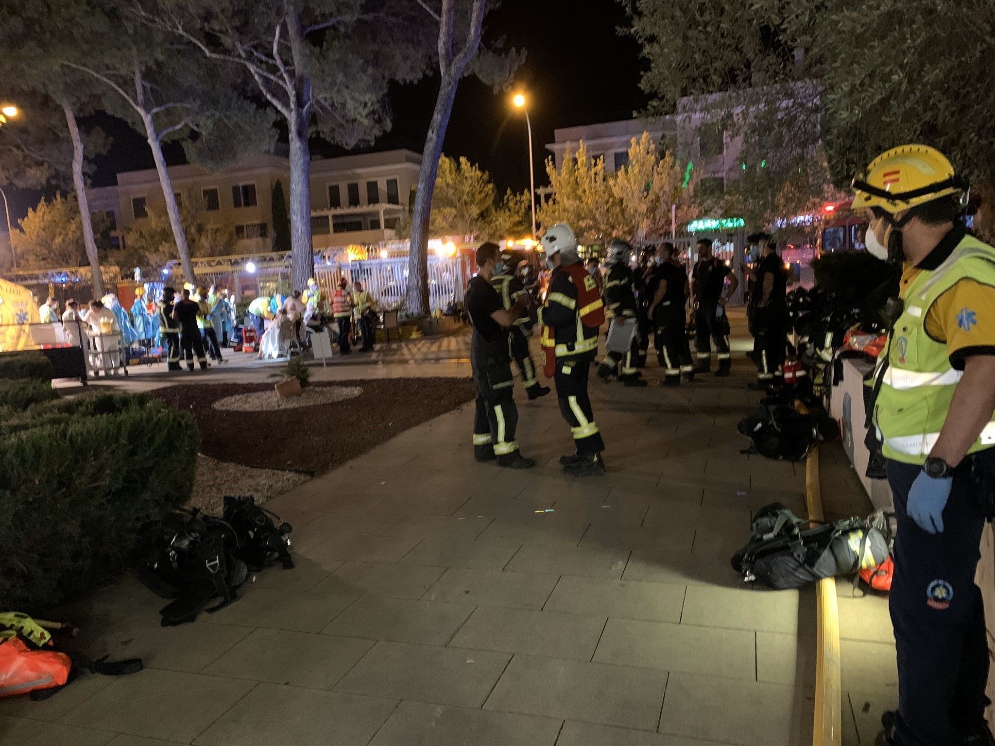 Evacuados 36 mayores de una residencia de Madrid por un incendio 