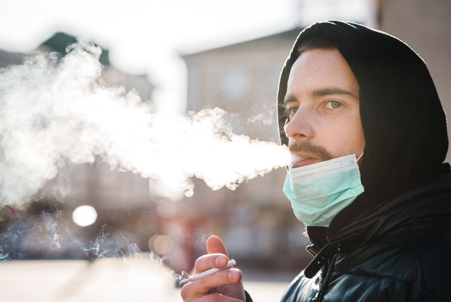 Galicia y Canarias prohiben fumar en espacio públicos y 7 comunidades lo están estudiando