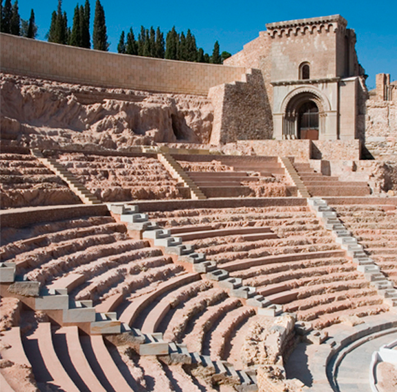 El Teatro Romano de Cartagena organiza la visita nocturna guiada 'El Teatro bajo la luz de la luna'
