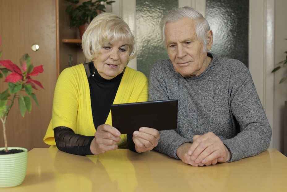 La vuelta al cole: "La vida de los abuelos está en manos de la ministra Celaá"