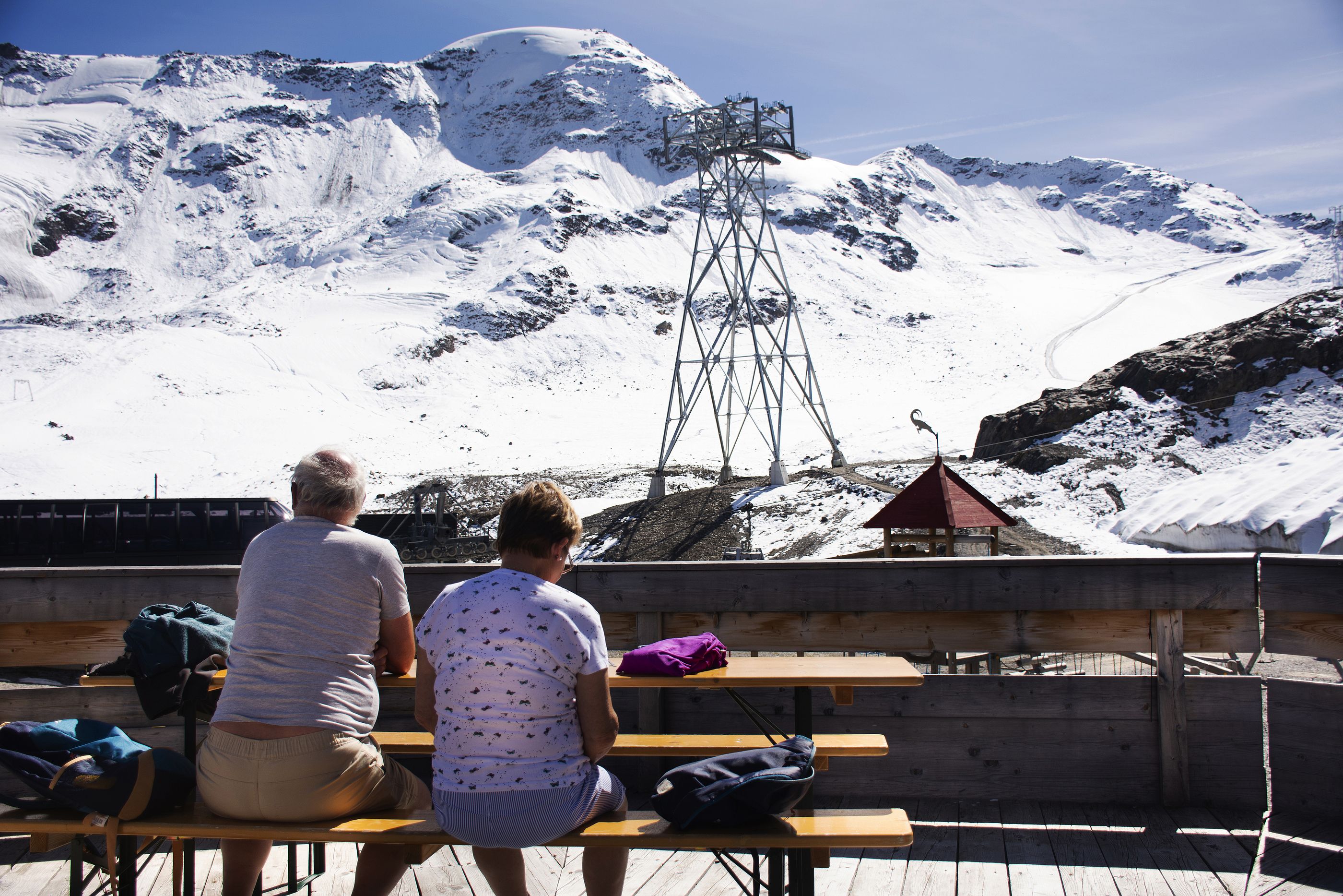 El Gobierno se plantea 'rejuvenecer' los viajes del Imserso para salvar el turismo en invierno