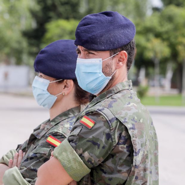 EuropaPress 3295978 dos rastreadores ejercito tierra momentos antes iniciar labores rastreo