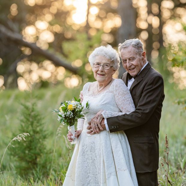 Recrean las fotos de su boda 60 años después y son adorables