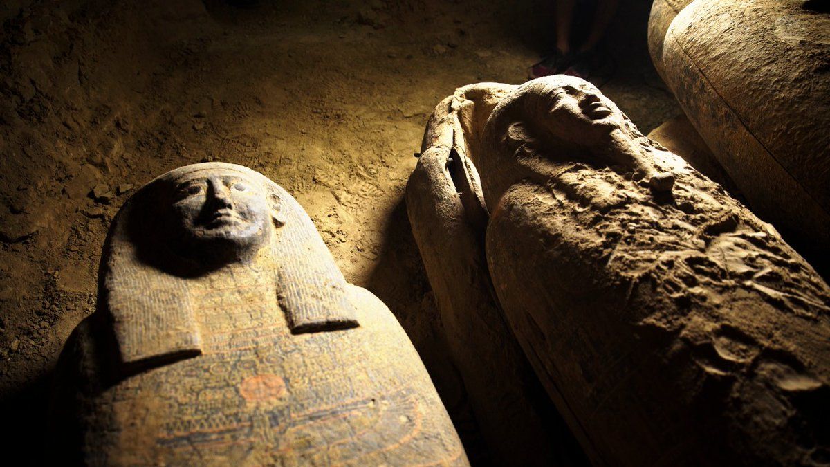 Descubren en Egipto 13 sarcófagos sellados en perfecto estado de conservación