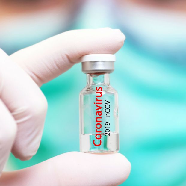 AstraZeneca pausa el ensayo de su vacuna contra el Covid tras aparecer una enfermedad "inexplicable"