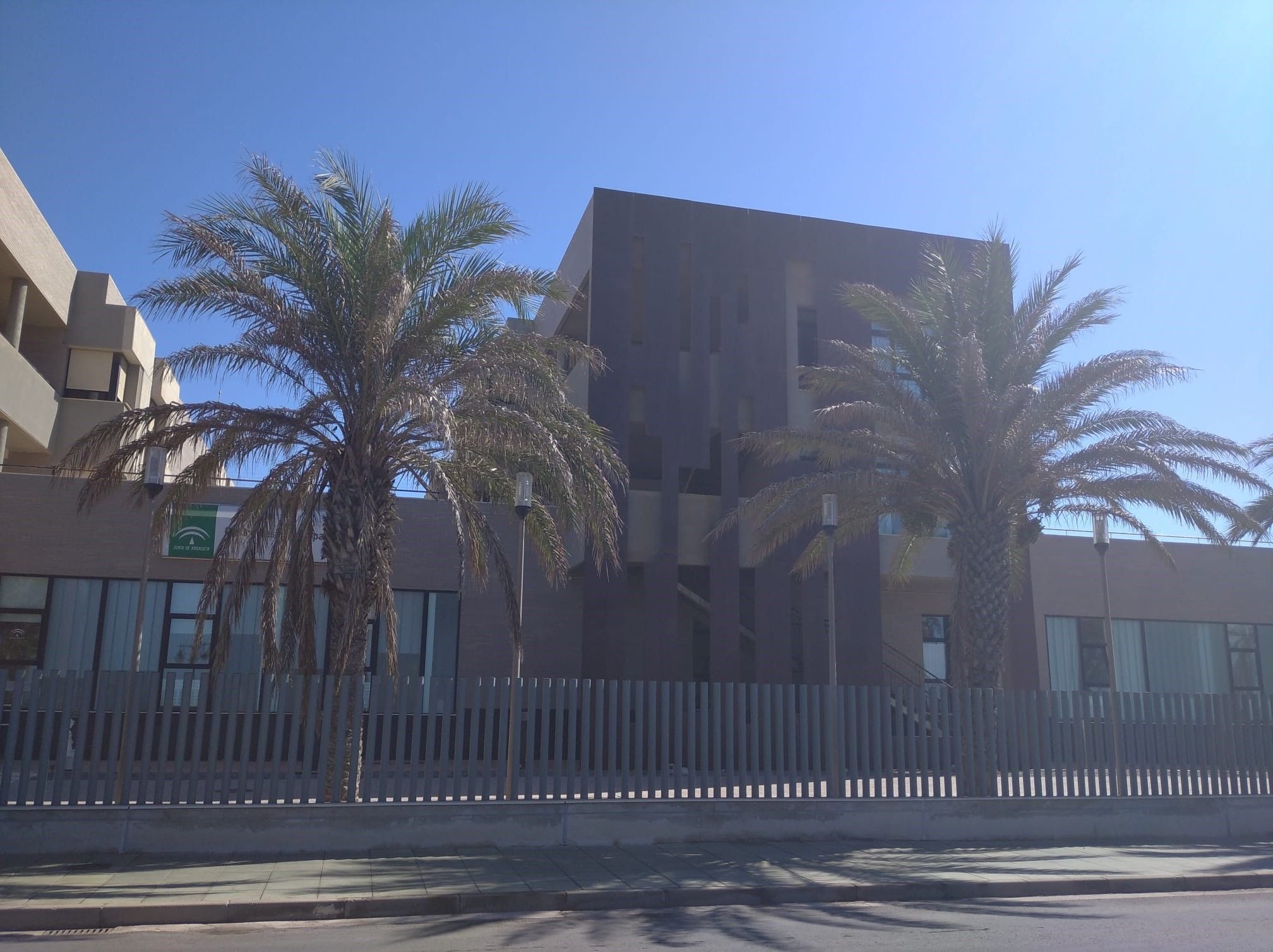 Una salida para una operación provoca un brote de 113 contagios en una residencia de Almería