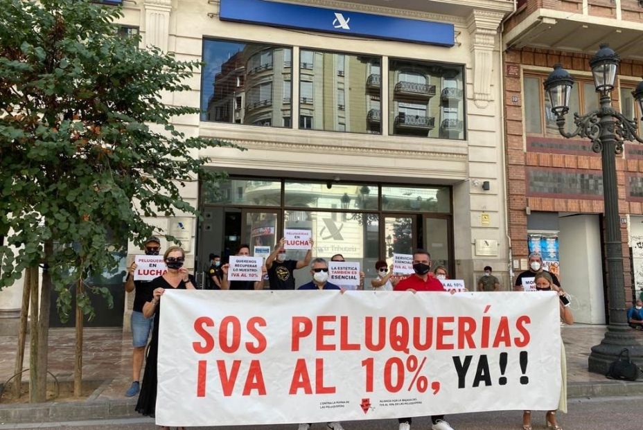 Un 35% de las peluquerías se encuentra en el límite de su supervivencia Un 35% de las peluquerías se encuentra en el límite de su supervivencia