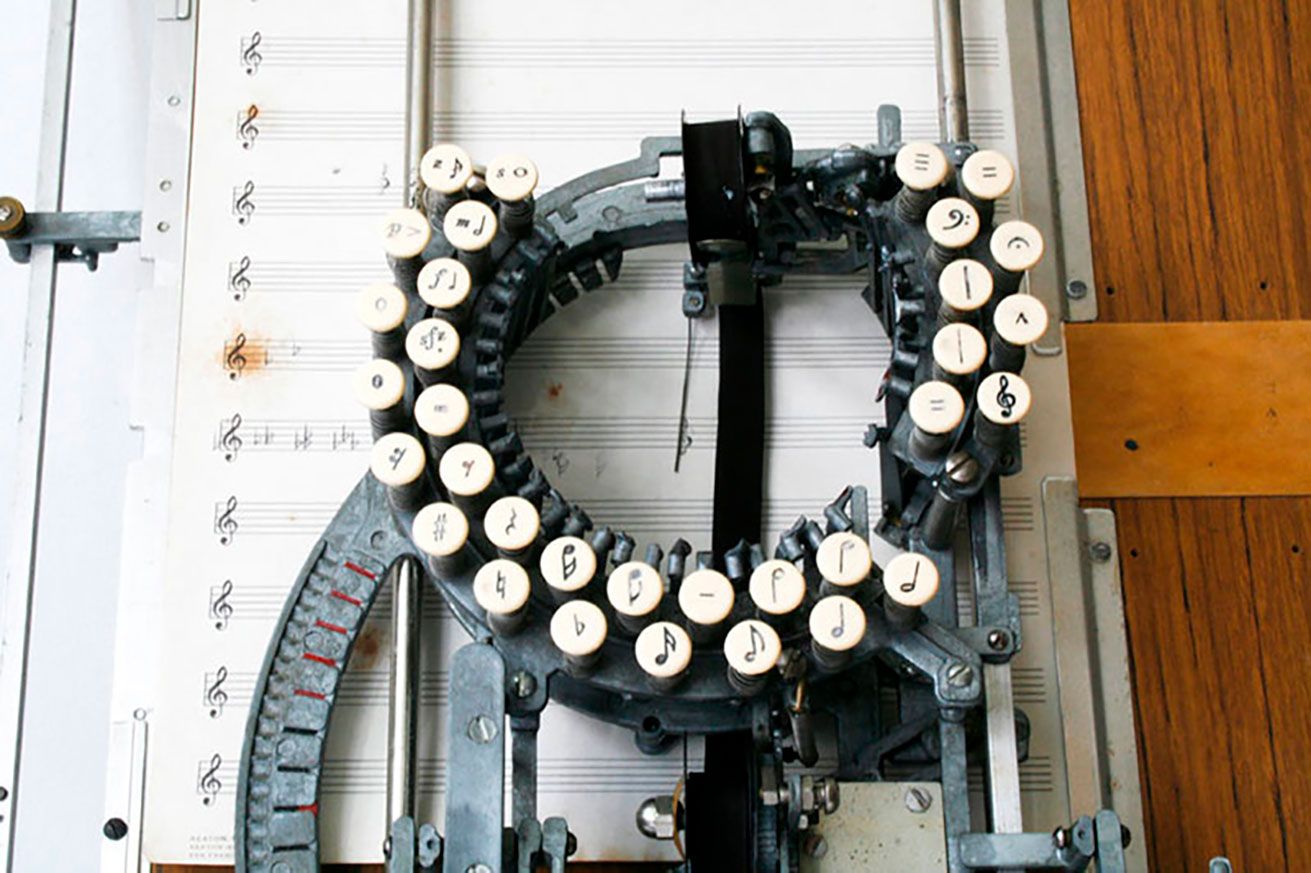 La máquina de escribir de las partituras musicales