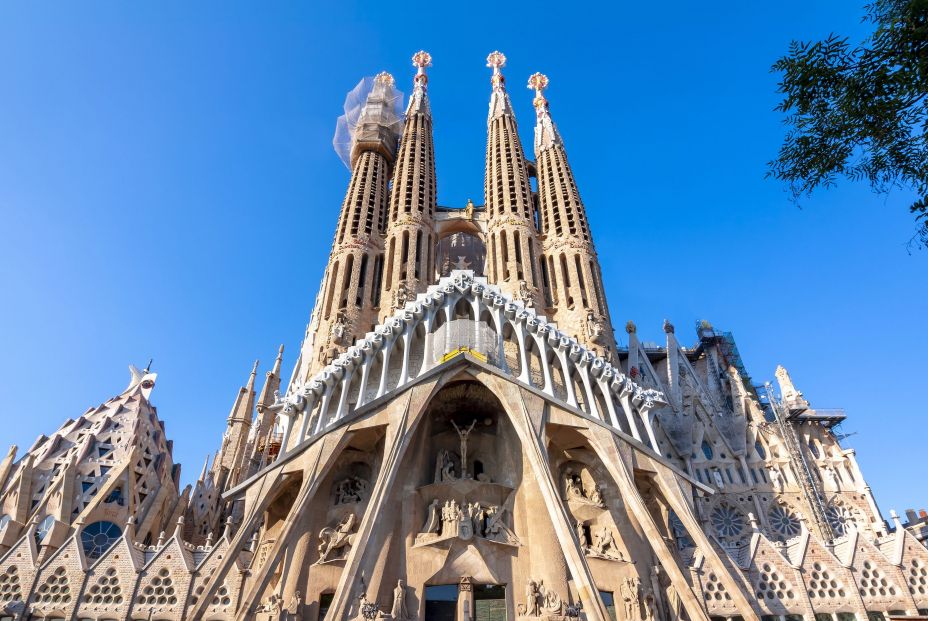 La Sagrada Familia descarta finalizar las obras en 2026 por "los efectos del Covid-19". Foto: Bigstock 