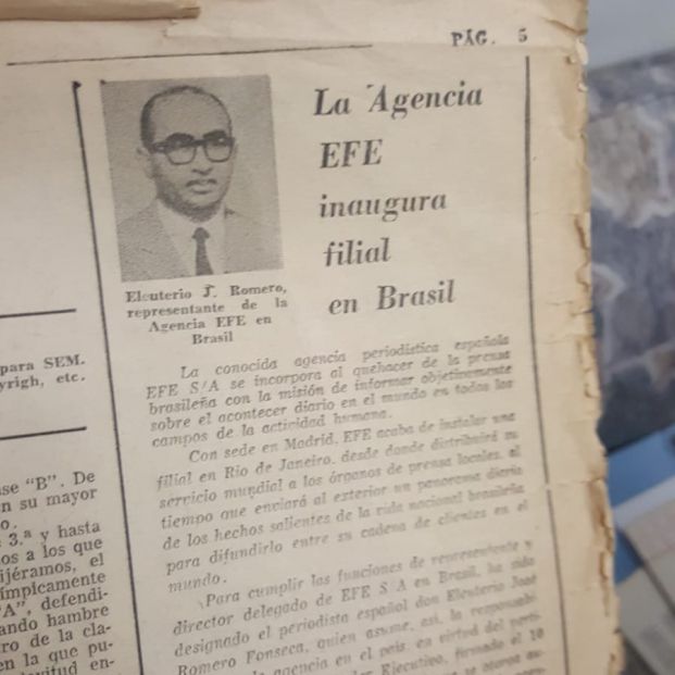 Noticia en la prensa española sobre la creación de la delegación española de EFE en Brasil.
