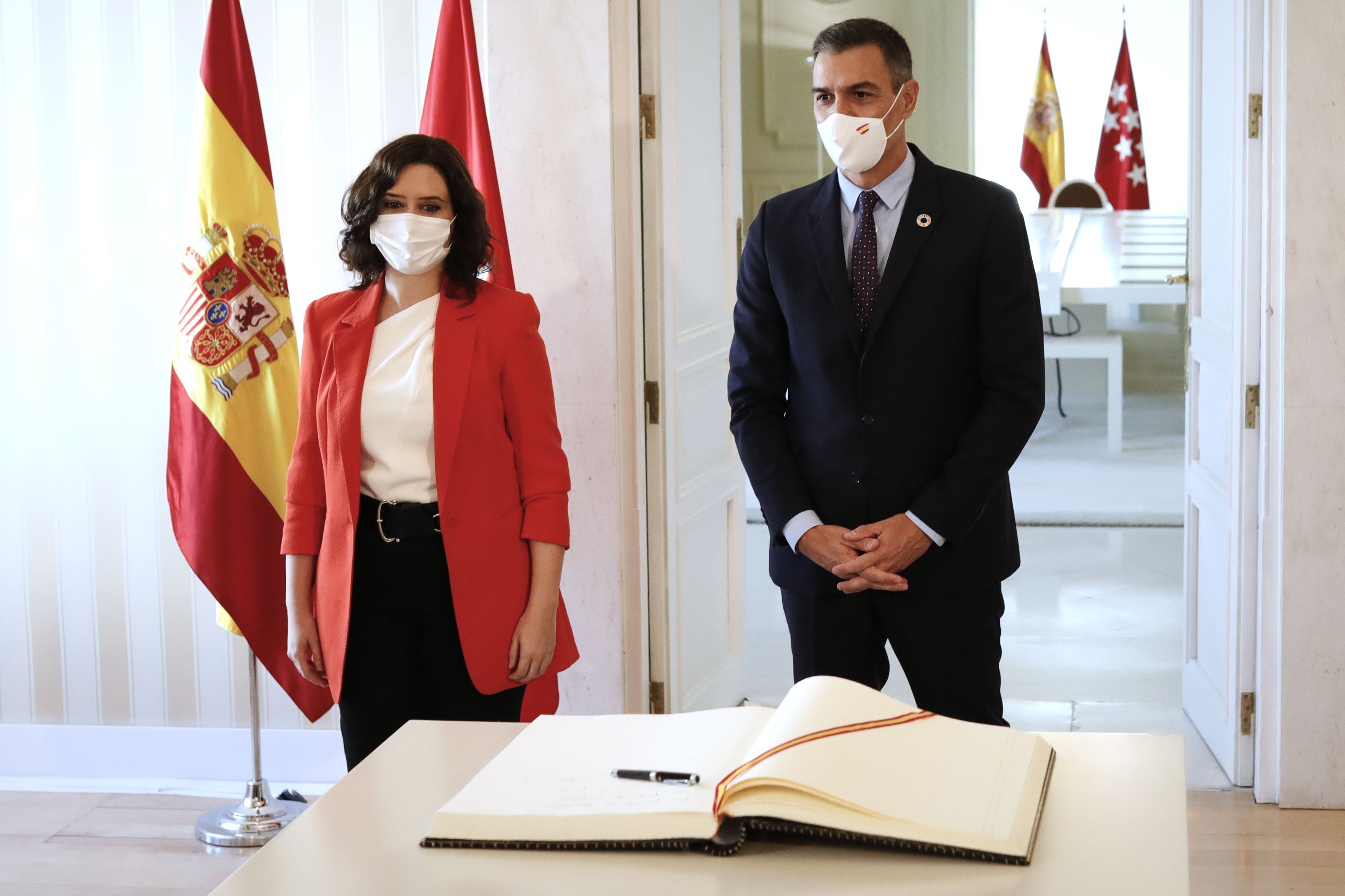 Los puntos clave del pacto entre Sánchez y Ayuso para frenar los contagios de coronavirus en Madrid Los puntos clave del pacto entre Sánchez y Ayuso para frenar los contagios de coronavirus en Madrid