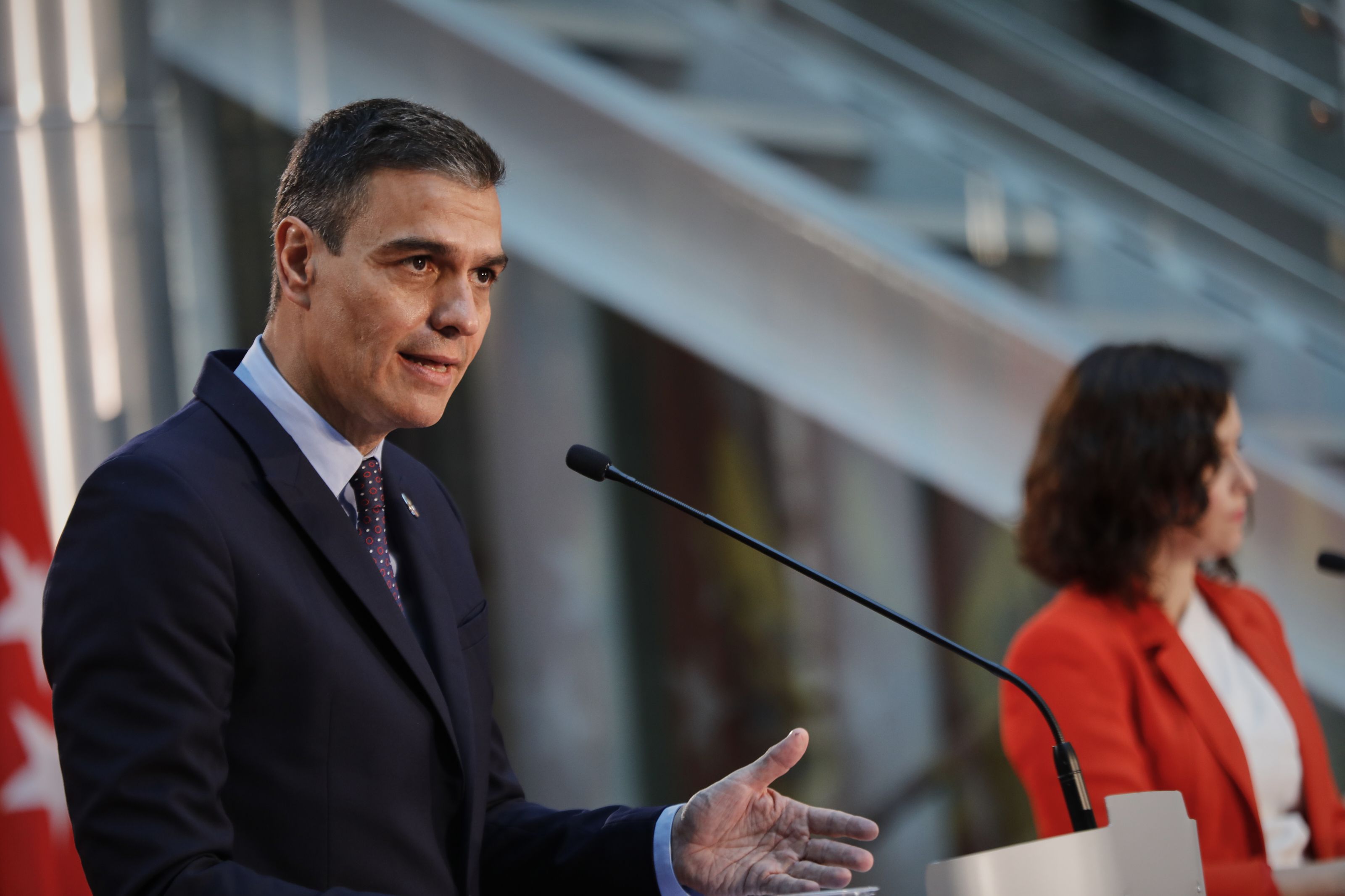 Sánchez advierte sobre la segunda ola: "Es menos veloz y letal pero es muy peligrosa"