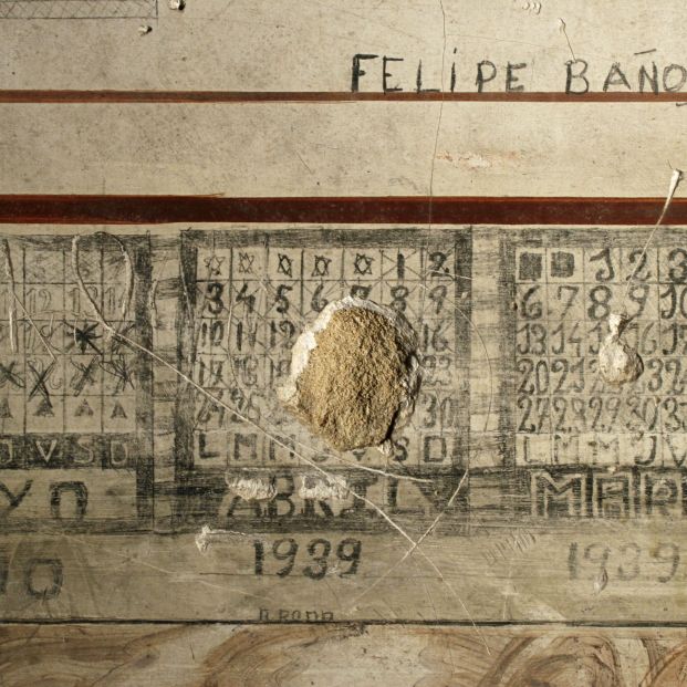 19 19