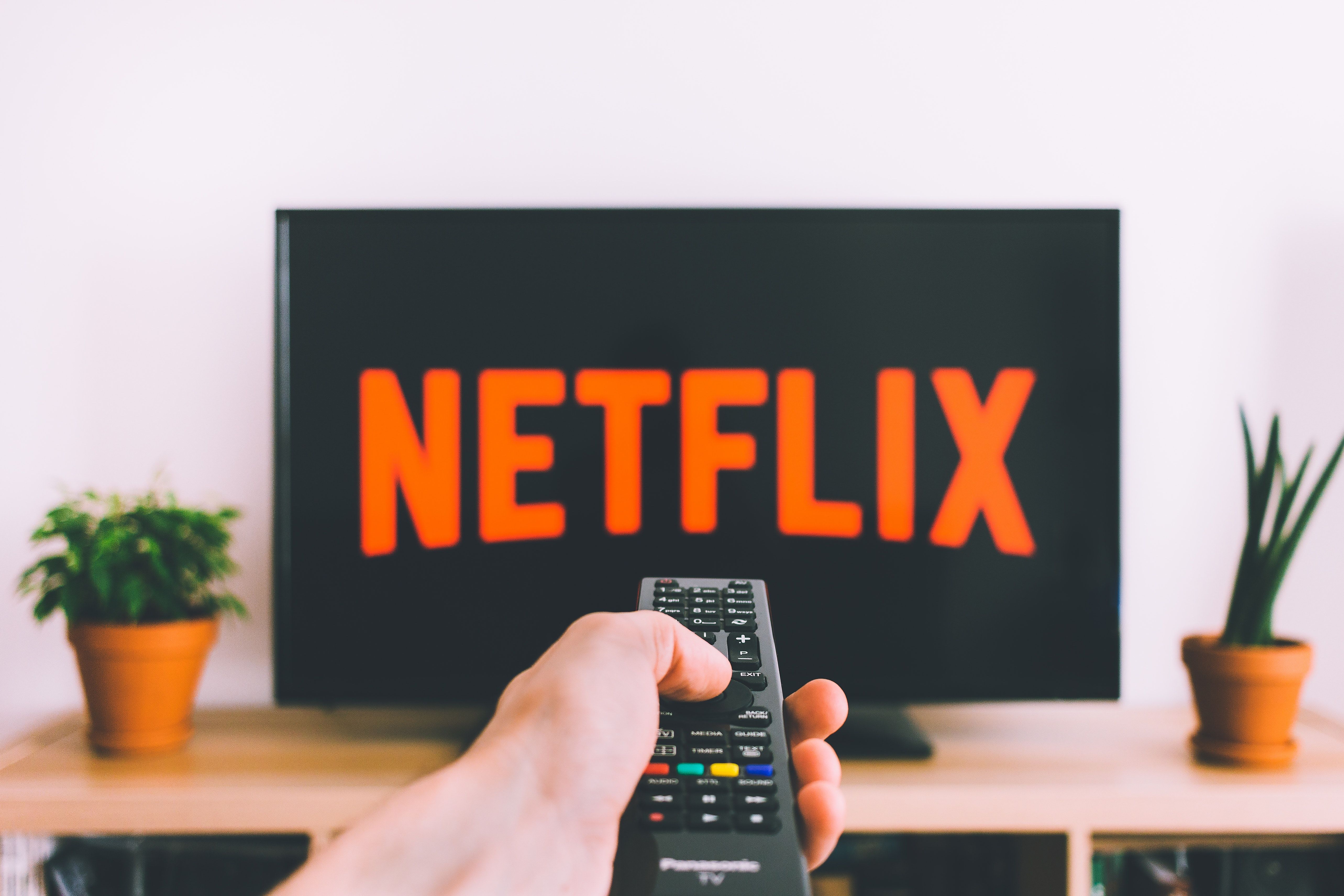 Cómo ver Netflix en la televisión no inteligente (Creative commons)