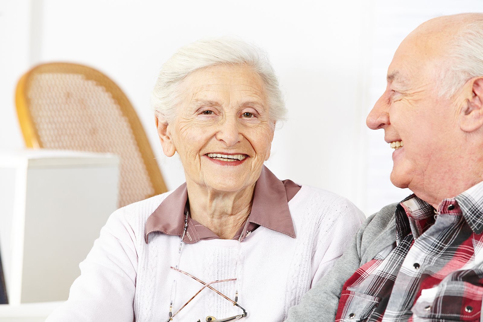 ¿Puedo hacer aportaciones a planes de pensiones de terceros?