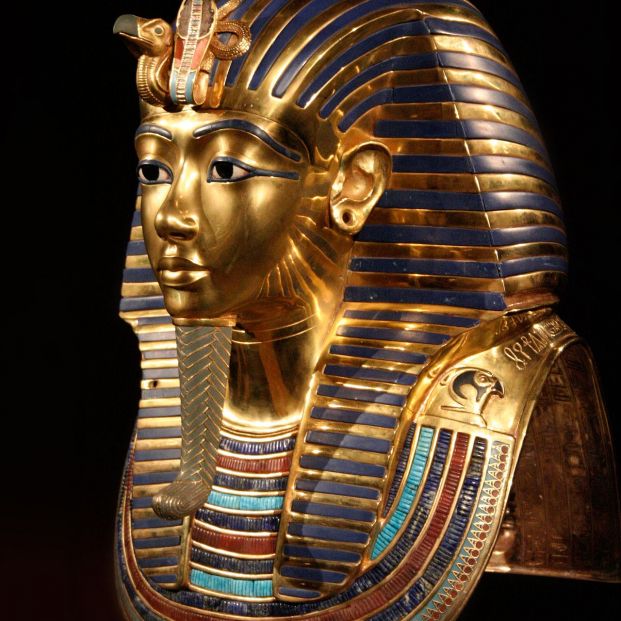 bigstock The Mask Of Tut Ankh Amon 51215023