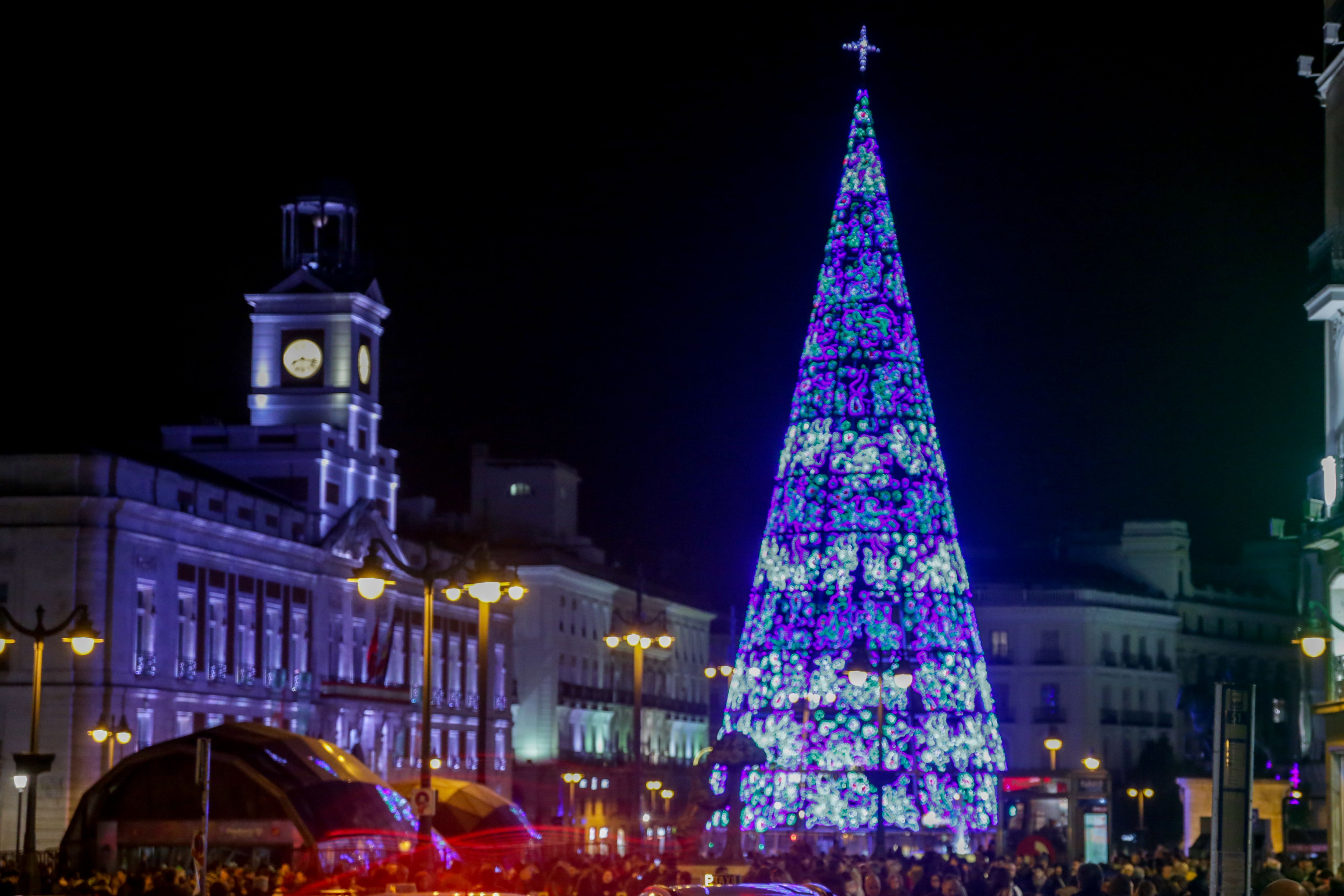 Coronavirus: La Comunidad de Madrid pide que en Navidad se haga "la vida que se ha hecho siempre"