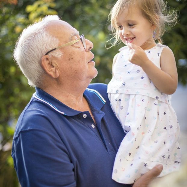 Abuelo y nieta