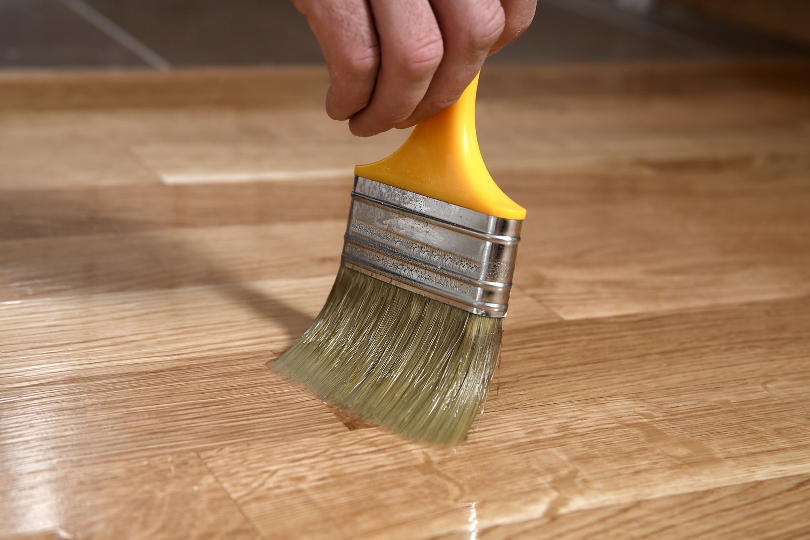 5 soluciones para reparar tu suelo de madera o parqué