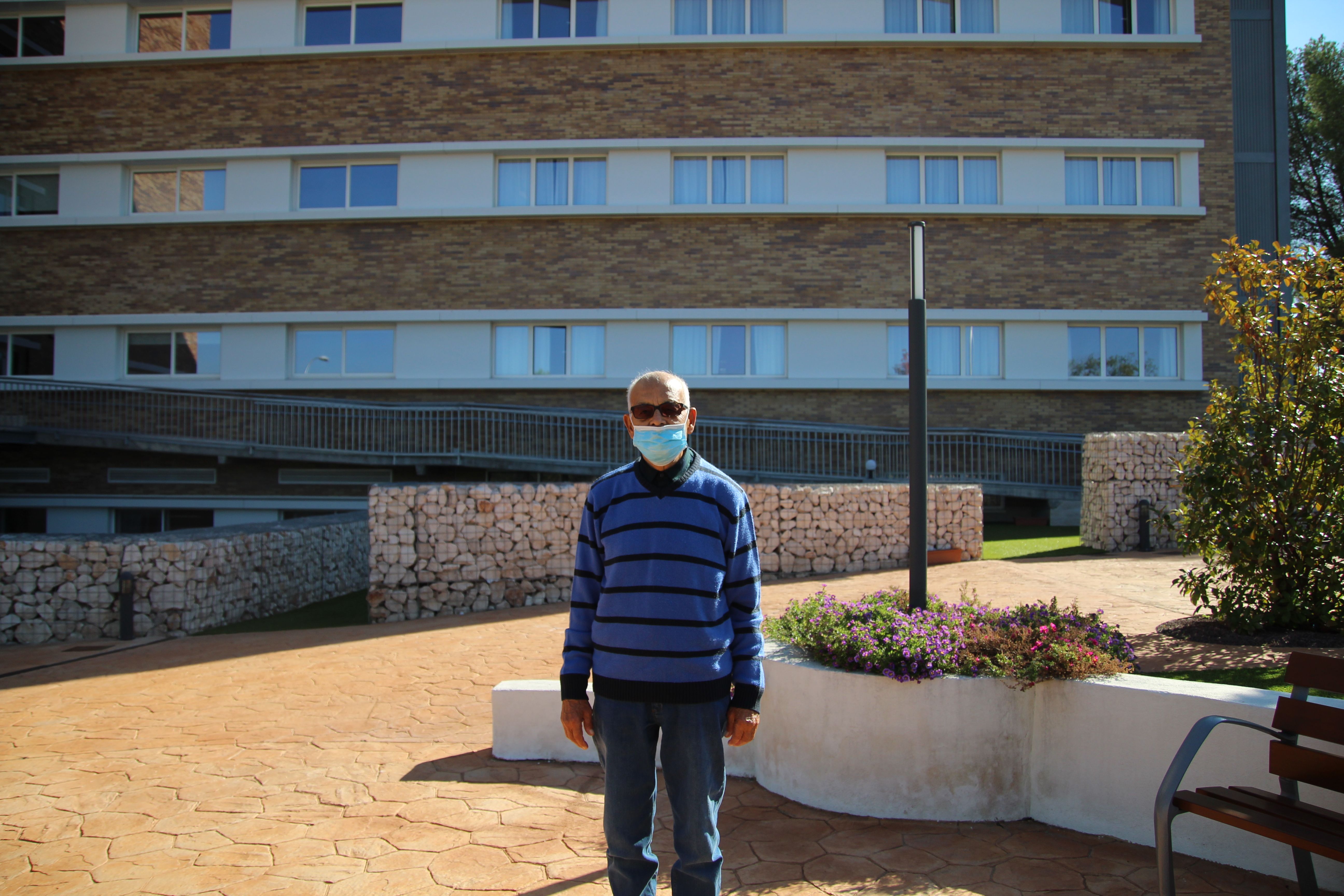 Vicente, superviviente de COVID de 92 años: "Estuve 13 horas esperando en Urgencias"