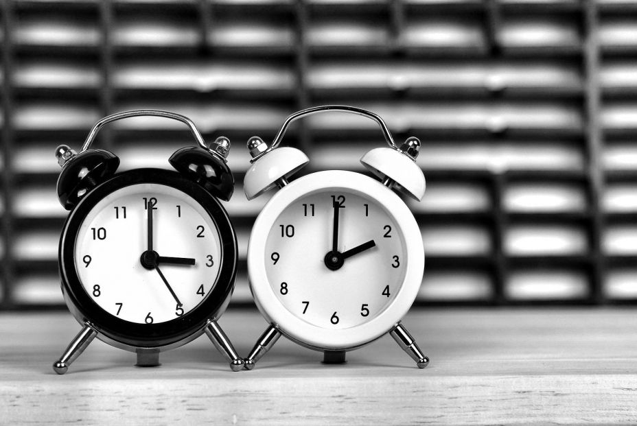 Esta madrugada a las 3 vuelven a ser las 2: ¿realmente se ahorra energía con el cambio de hora?