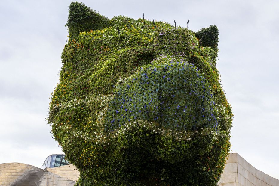 El Puppy del Museo Guggenheim Bilbao también se pone la mascarilla