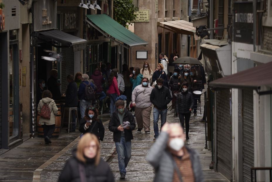 Los neumólogos piden a Illa que cambie el BOE: "Los enfermos respiratorios deben llevar mascarilla"