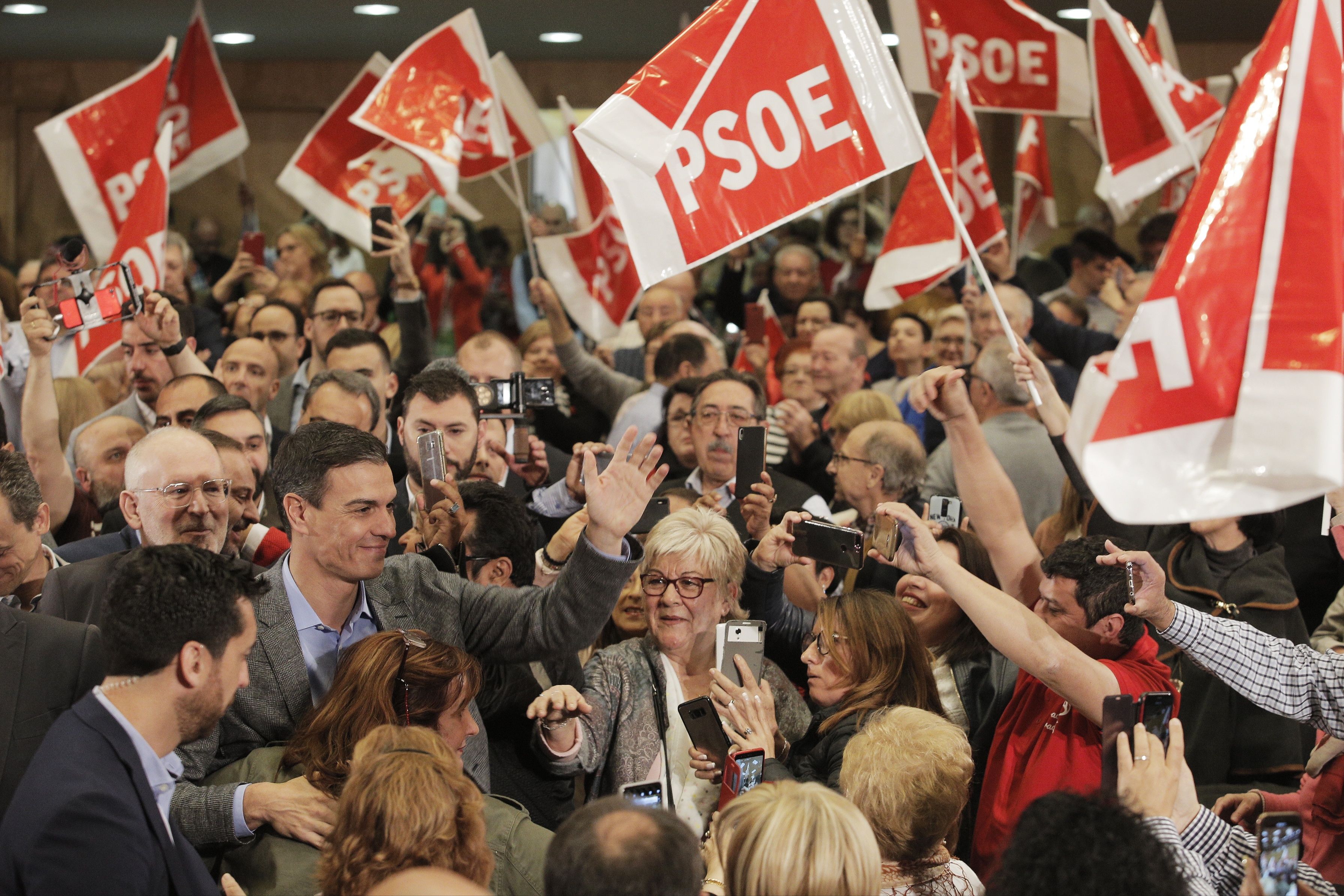 ¿Qué dicen las encuestas sobre los resultados electorales del 28-A?