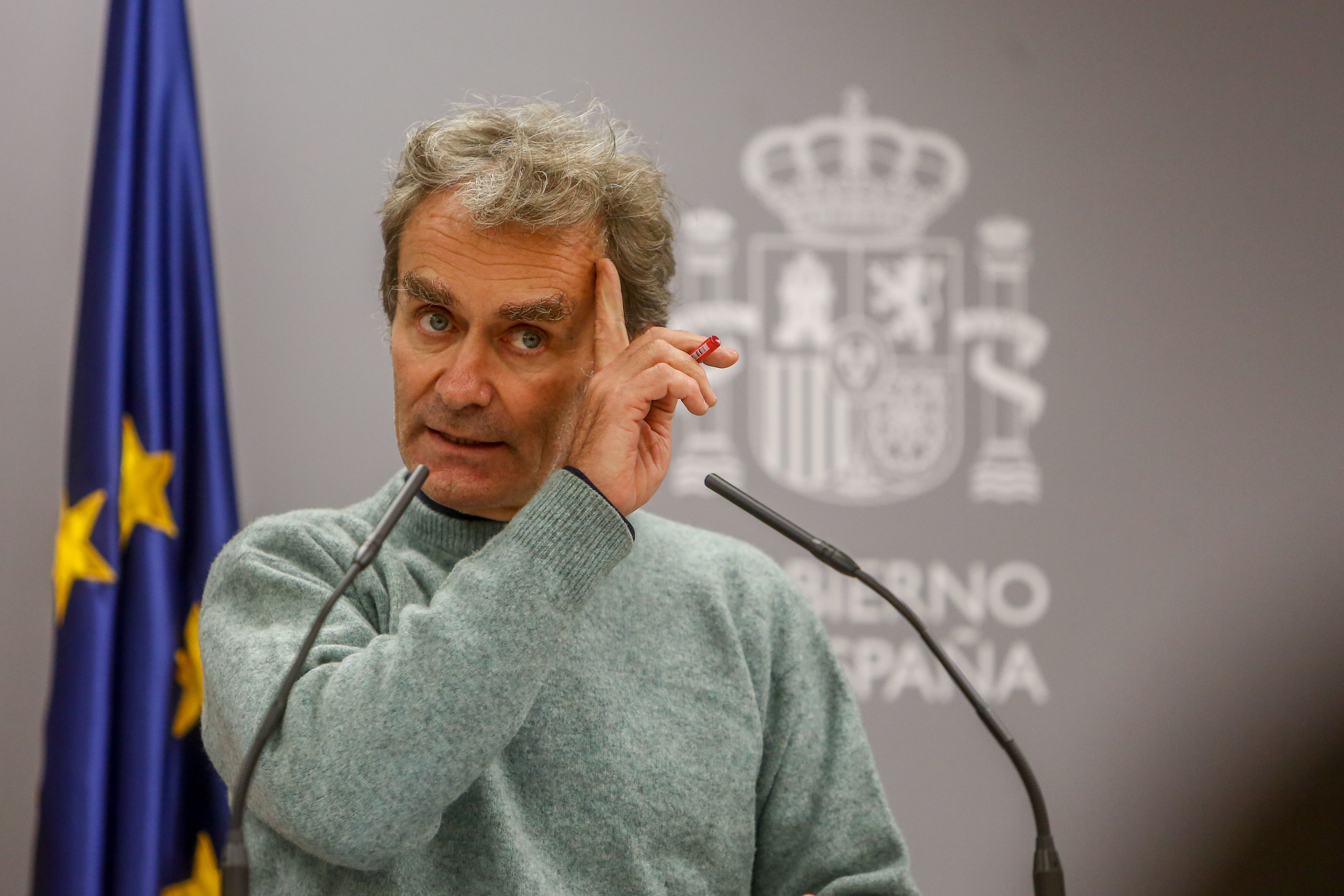 Fernando Simón, sobre los mayores en residencias: "No pueden estar aislados" Fernando Simón, sobre los mayores en residencias: "No pueden estar aislados"