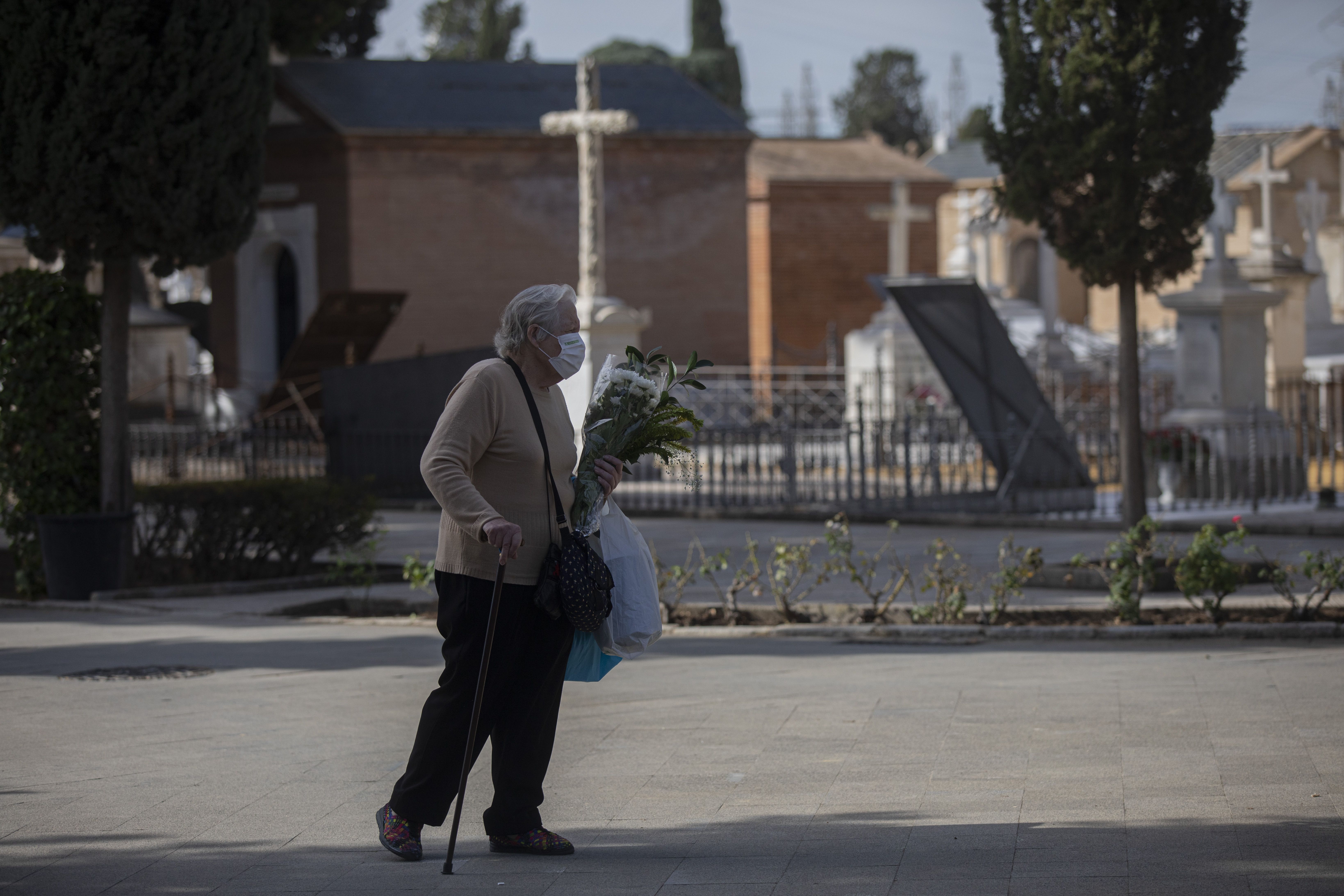 La esperanza de vida se desploma por el coronavirus: "Desde la Guerra Civil no se veía algo así"