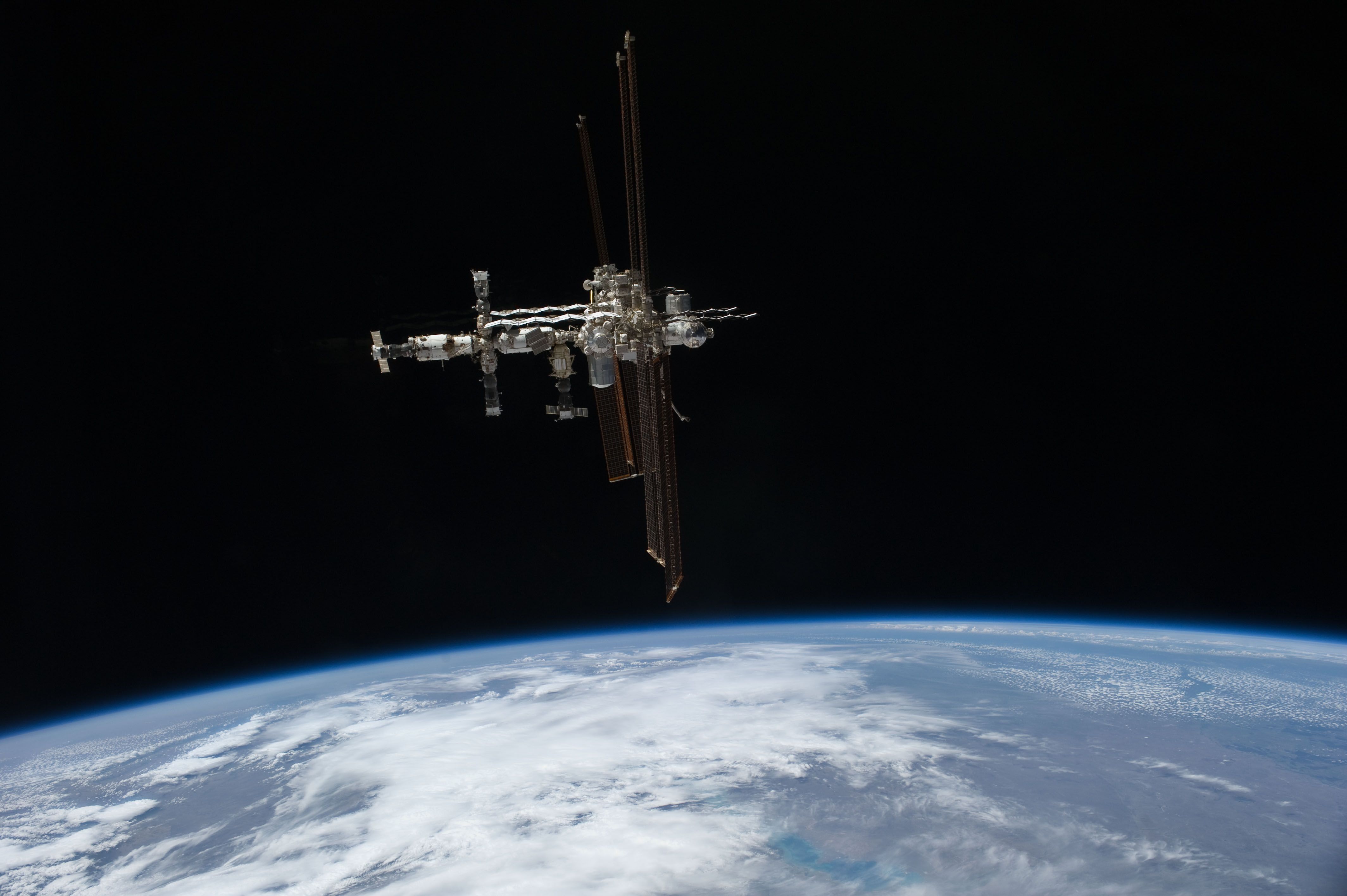 Una vuelta en fotos por la Estación Espacial Internacional en su 20 cumpleaños
