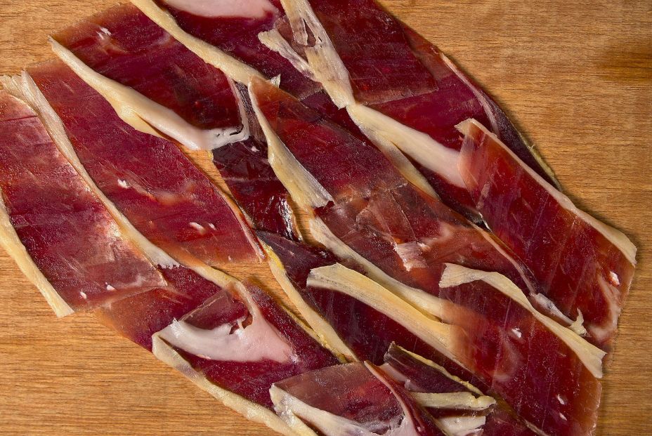 ¿Cómo puedo saber si un jamón es bueno por su tocino y su veta?