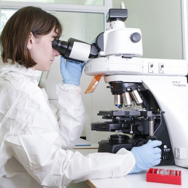 EuropaPress 3446952 investigadora trabajando desarrollo vacuna sputnik EuropaPress 3446952 investigadora trabajando desarrollo vacuna sputnik