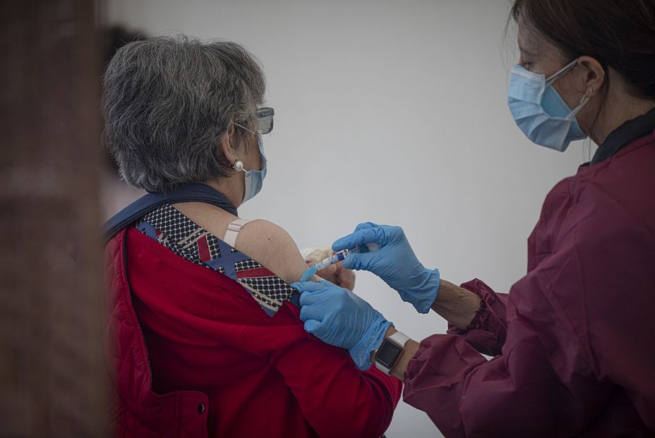 Los geriatras ven "edadismo" en los ensayos clínicos de las vacunas del coronavirus