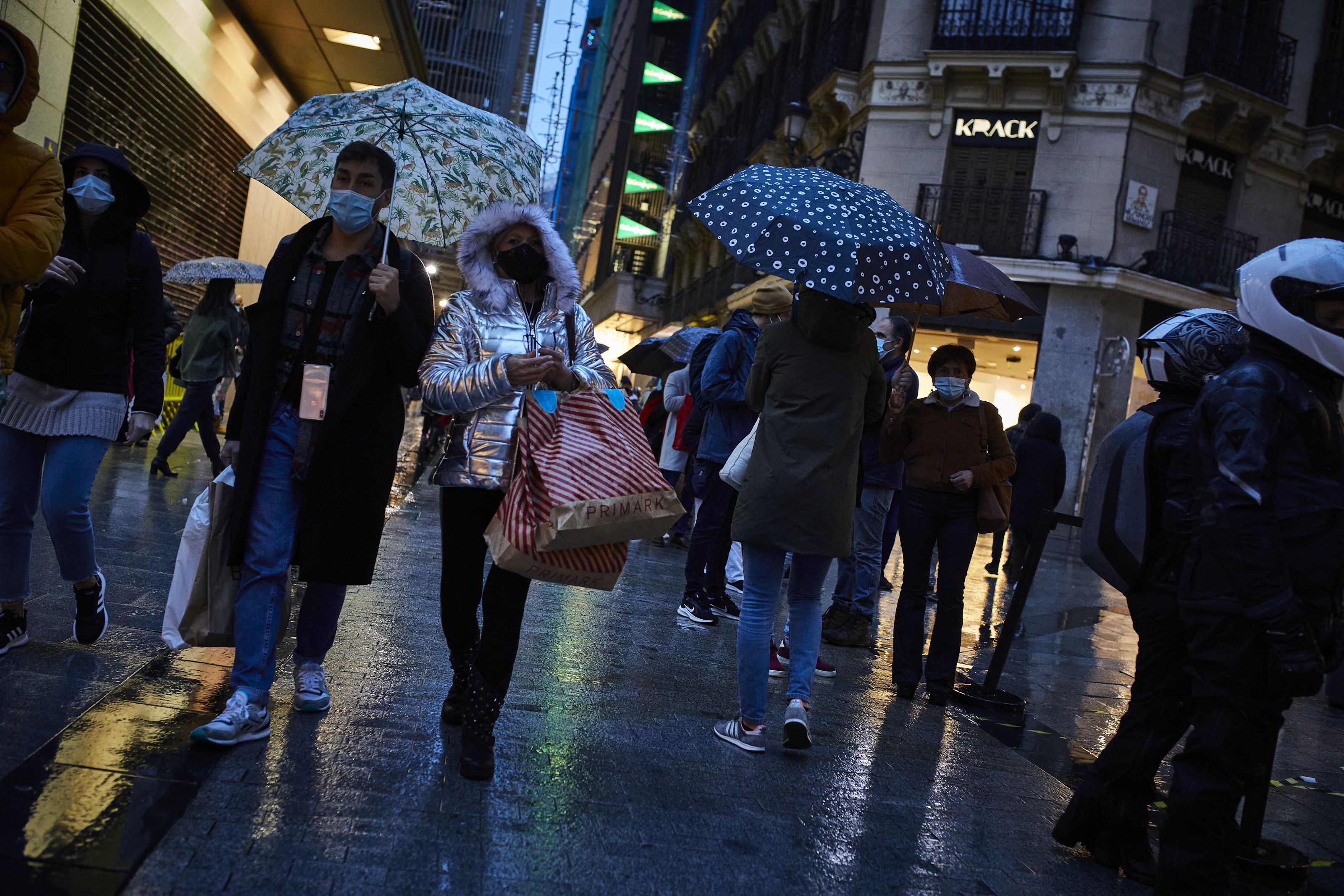 ¿Cuál es el riesgo real de contagiarse de coronavirus en una calle concurrida?