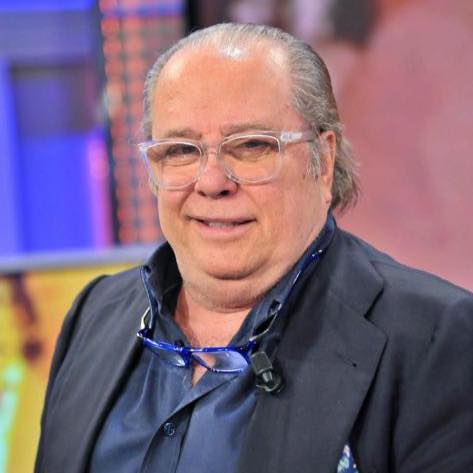 Paco Arévalo: " Hay mayores, pobrecitos míos, que no tienen a nadie ni les hace caso nadie". Foto: Facebook Paco Arévalo Paco Arévalo: " Hay mayores, pobrecitos míos, que no tienen a nadie ni les hace caso nadie". Foto: Facebook Paco Arévalo
