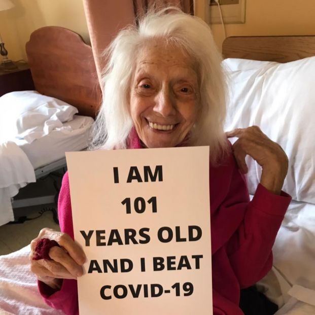 Angelina, la centenaria que ha conseguido vencer en dos ocasiones al coronavirus . Foto: Facebook North Westchester Restorative Therapy & Nursing Center @nwrtnc