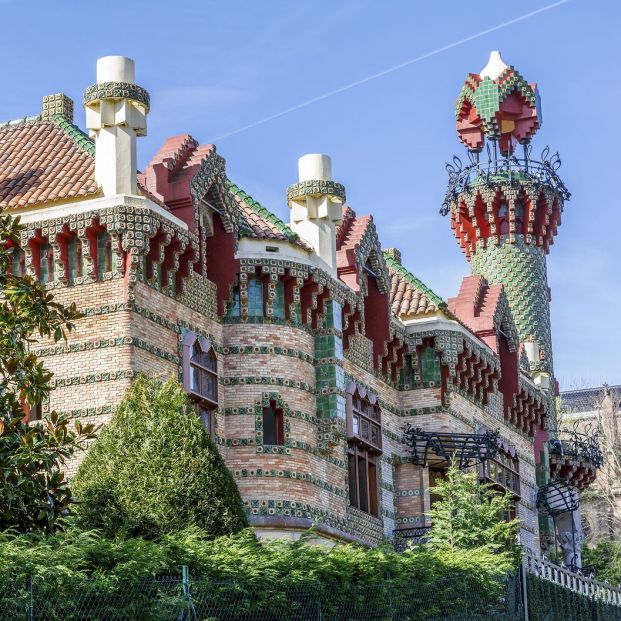 Edificio El Capricho en Comillas, el pueblo más buscado por los españoles en Internet (Big Pictures)