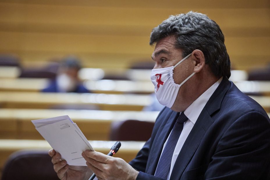 Escrivá estudia alargar de 25 a 35 años el periodo para calcular la pensión de jubilación (Foto: J. Hellín. POOL / Europa Press)