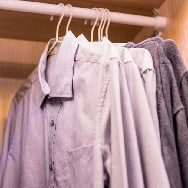 Protege a la ropa de tu armario de los malos olores con estos consejos (big stock)