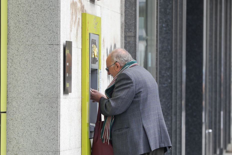Pago de las pensiones en octubre de 2021: ¿Cuál es la fecha de cobro en cada banco? (Foto: Europa Press)