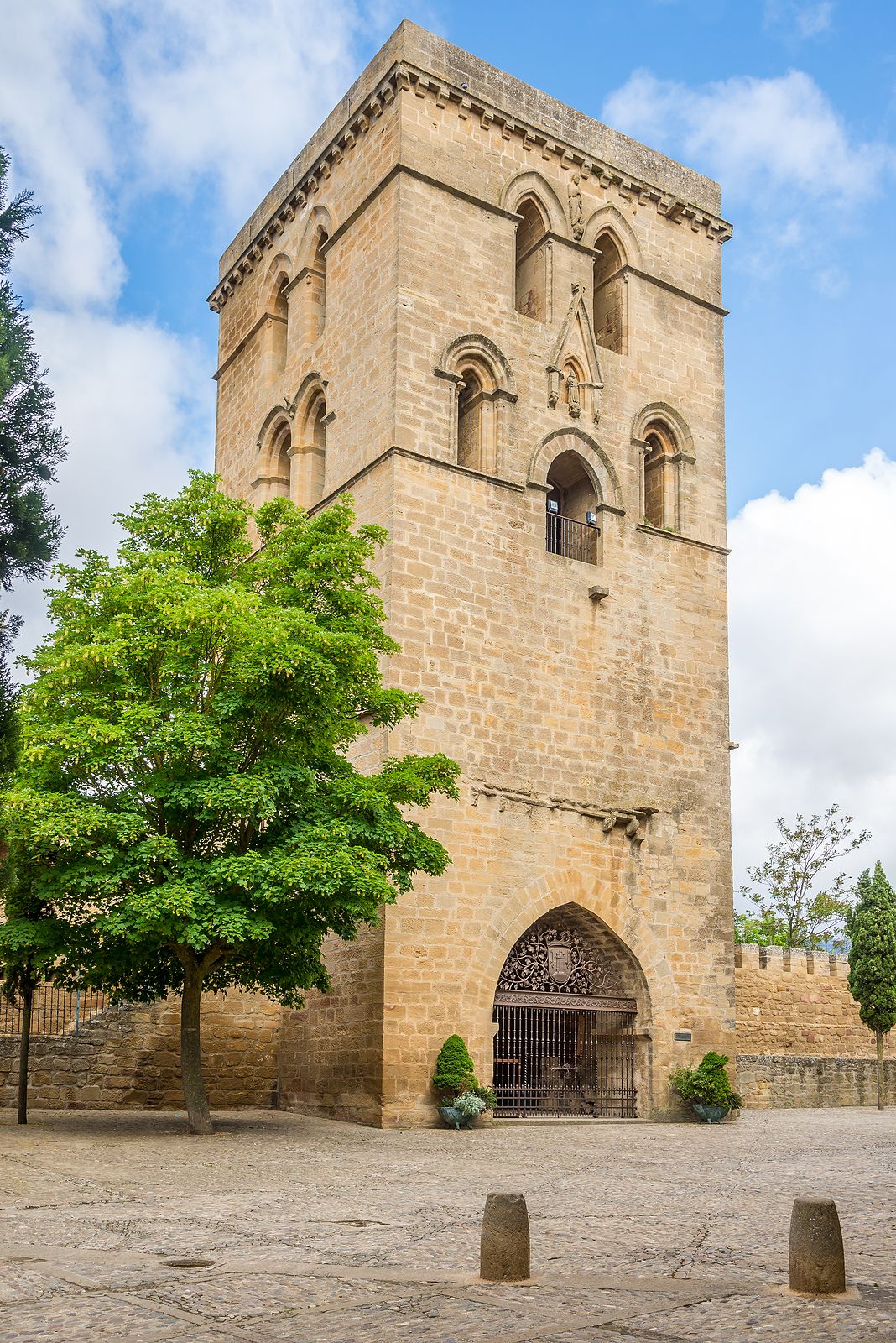 Visitamos Laguardia, en el corazón de la Rioja Alavesa Foco: bigstock 