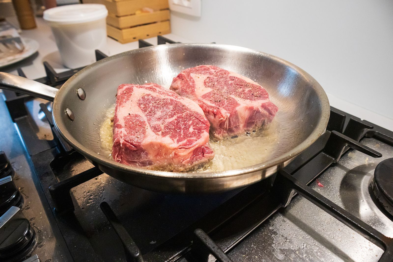 Cómo evitar que la carne suelte agua al cocinarla