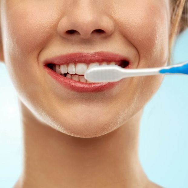 Unos dientes blancos nos hará aparentar menos años (bigstock)