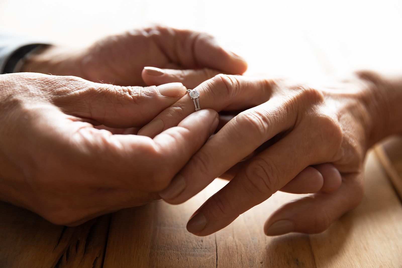Ventajas de casarse cumplidos los 60 años