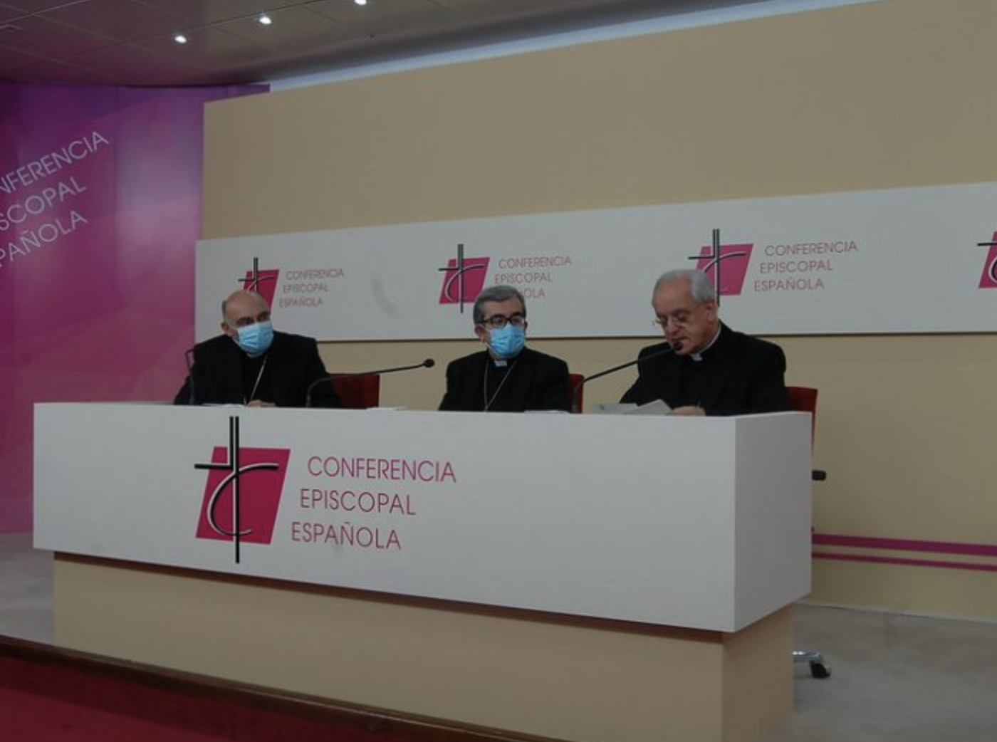 La Iglesia española sugiere "insistentemente" la sepultura la sepultura frente a la incineración - Foto: Conferencia Episcopal Española
