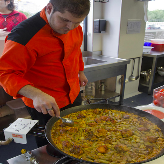 Cuatro restaurantes valencianos para rendirse al sabor de la paella (El Levante)