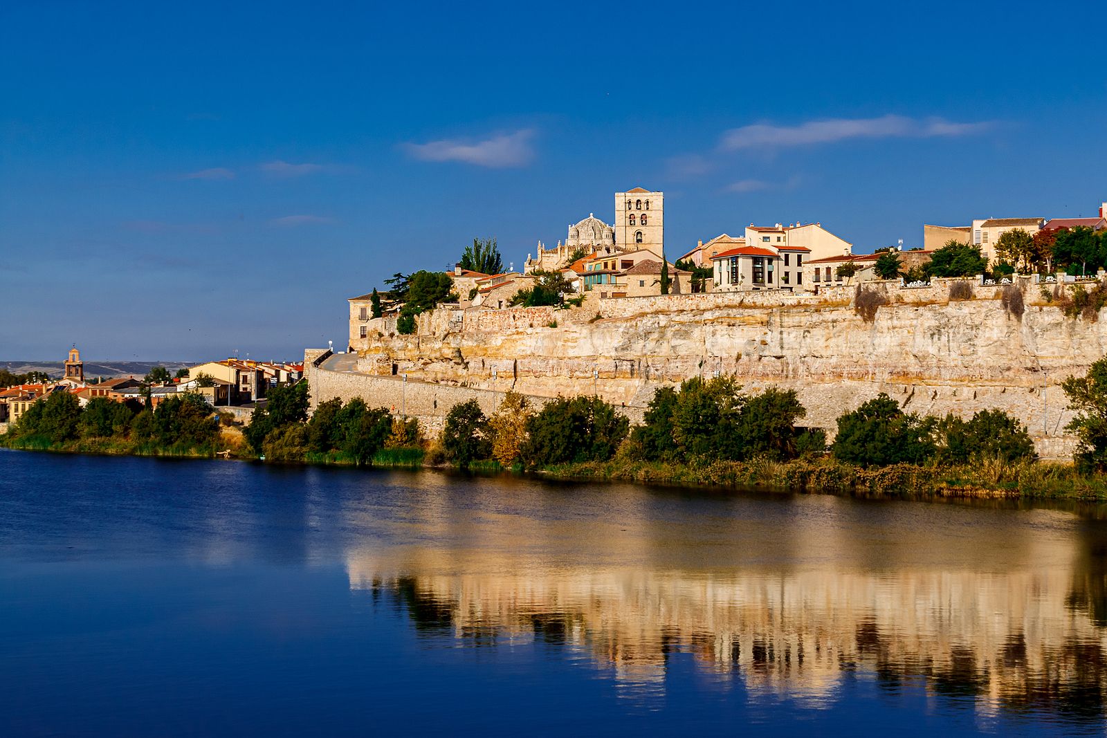 Zamora, una ciudad marcada por el Románico y el Duero Foto: bigstock 